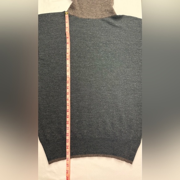 Tricots St. Raphael Wool Loose Turtleneck Long Sleeve Sweater Size Medium - Picture 7 of 7